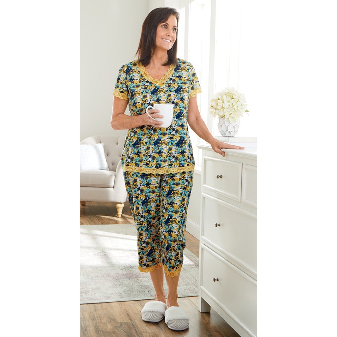 2-Piece Sweet Floral Capri PJ Set, , large