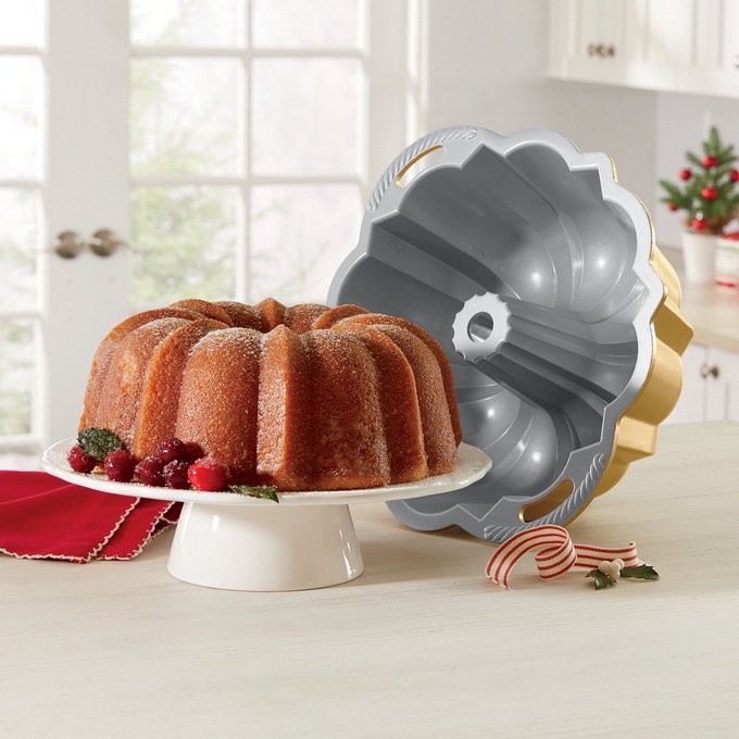 Nordic Ware Anniversary Bundt Pan, Gold, large
