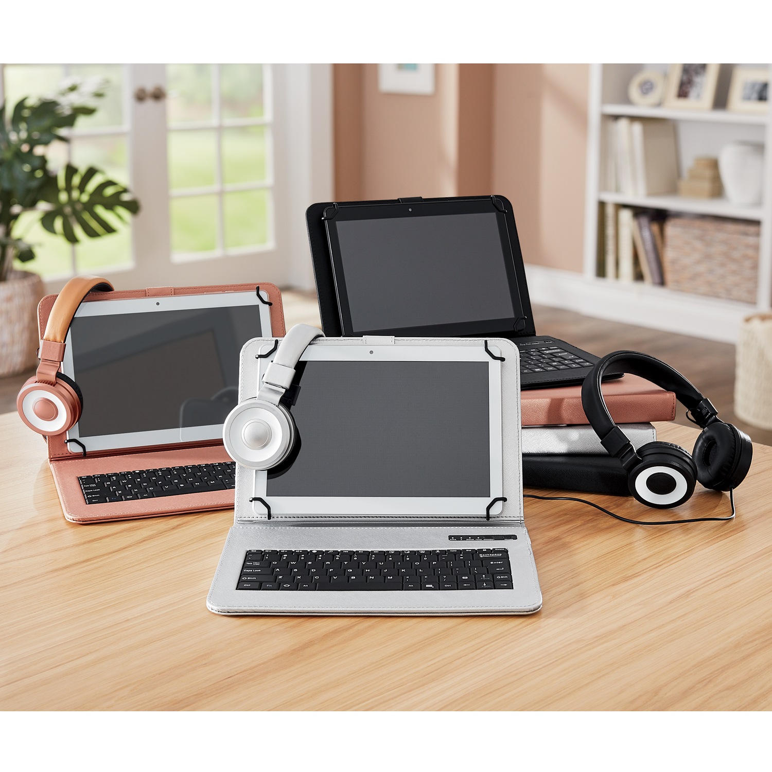 7 naxa tablet with bluetooth keyboard and headphones