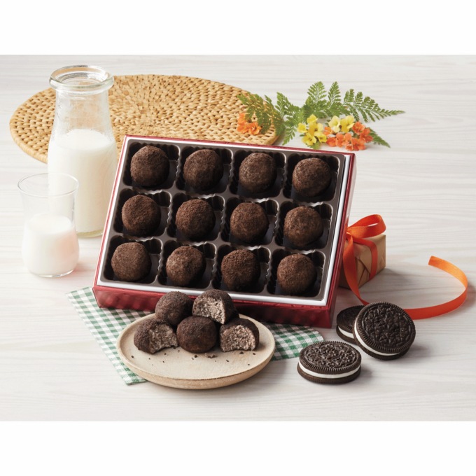 Cookies & Cream Fudge Balls, , large