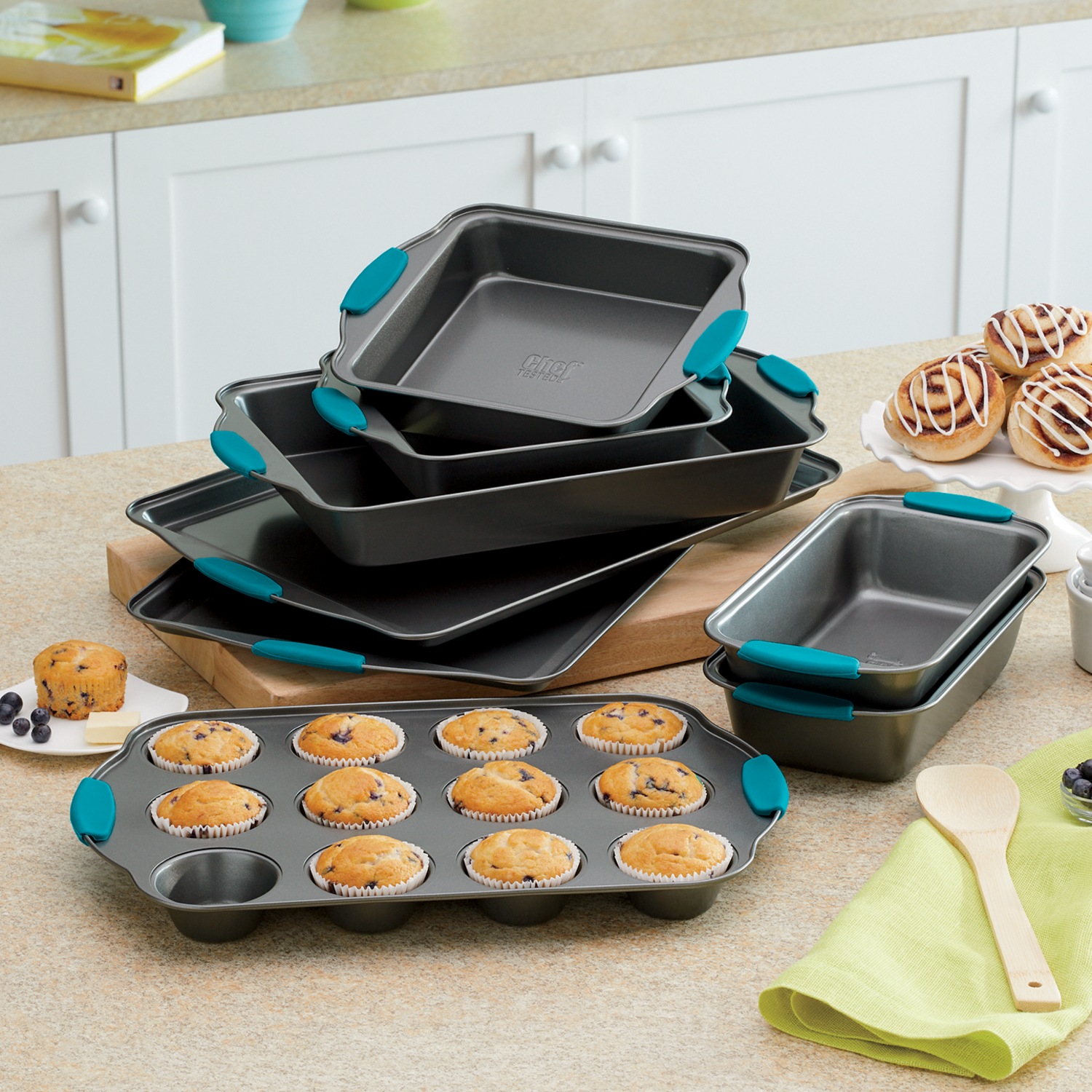 Chef Tested 8-Piece Bakeware Set with Silicone Handles | Swiss Colony