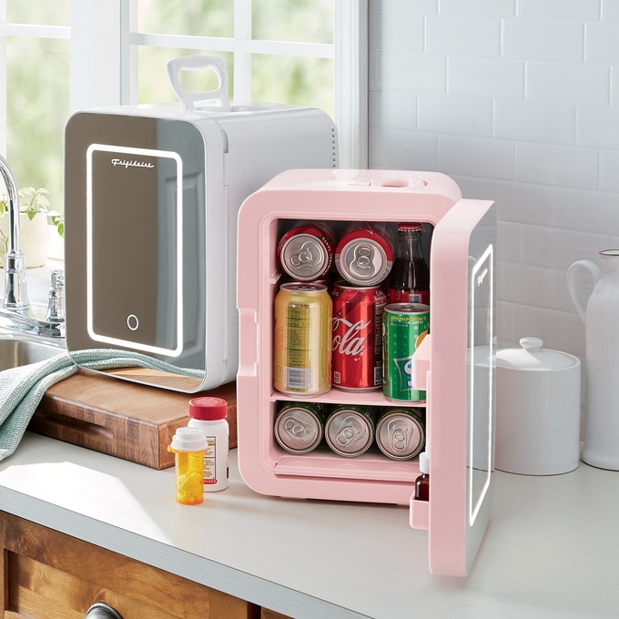 Frigidaire 15 Can Retro Glass Door Beverage Fridge Swiss Colony