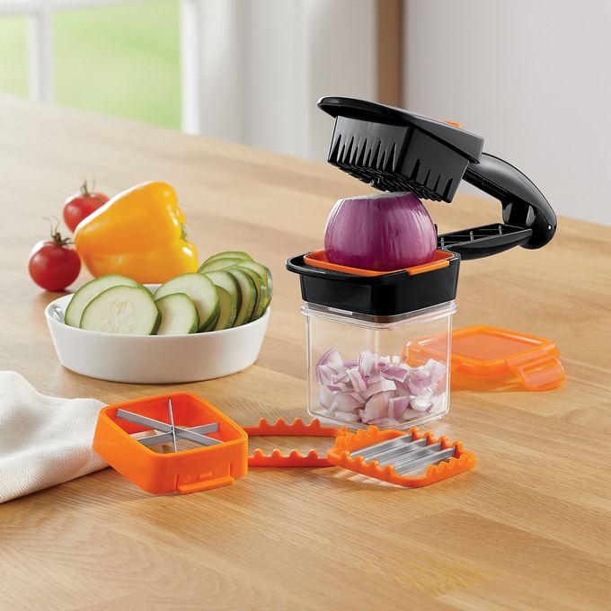 Nutri Chopper Kitchen Slicer and Chopper in Black