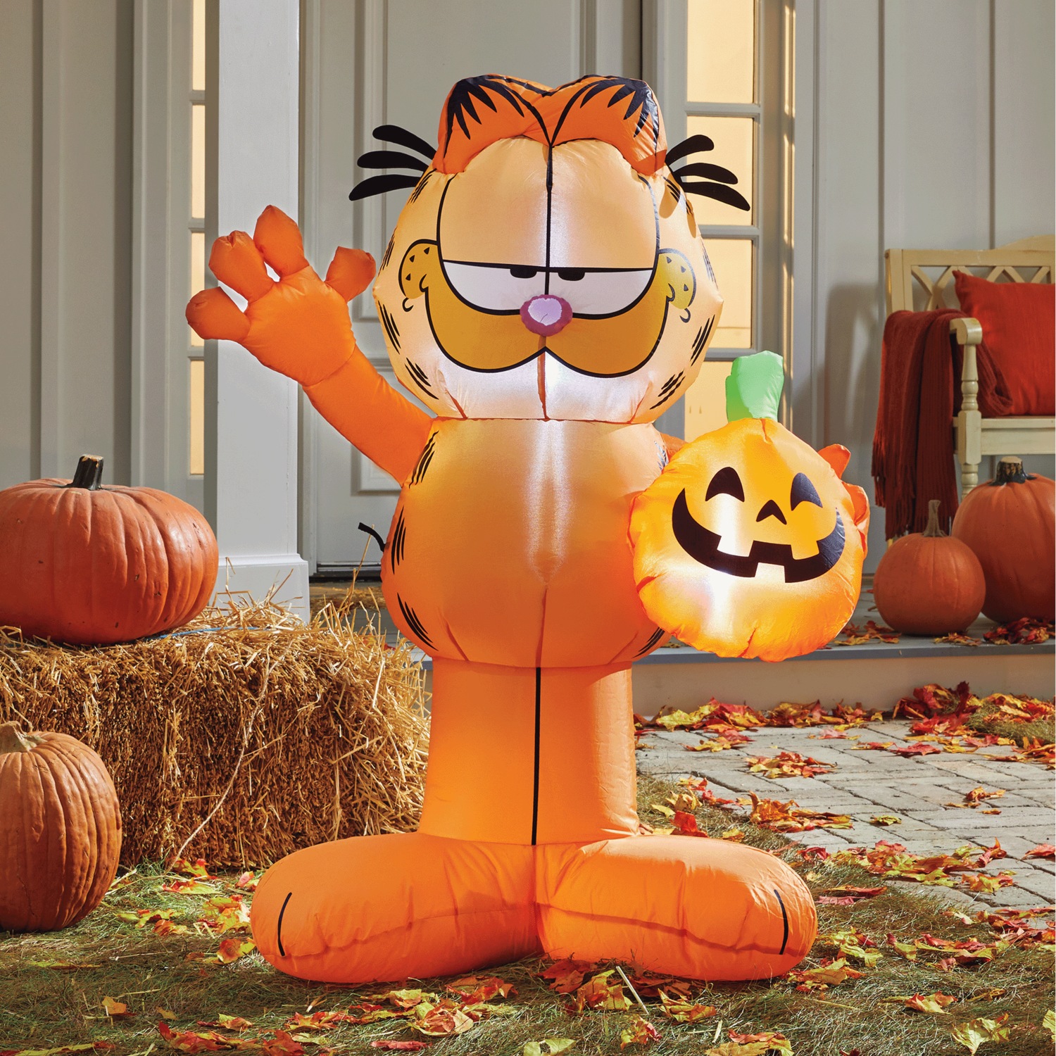 Garfield's Jack-o-Lantern Inflatable | Swiss Colony