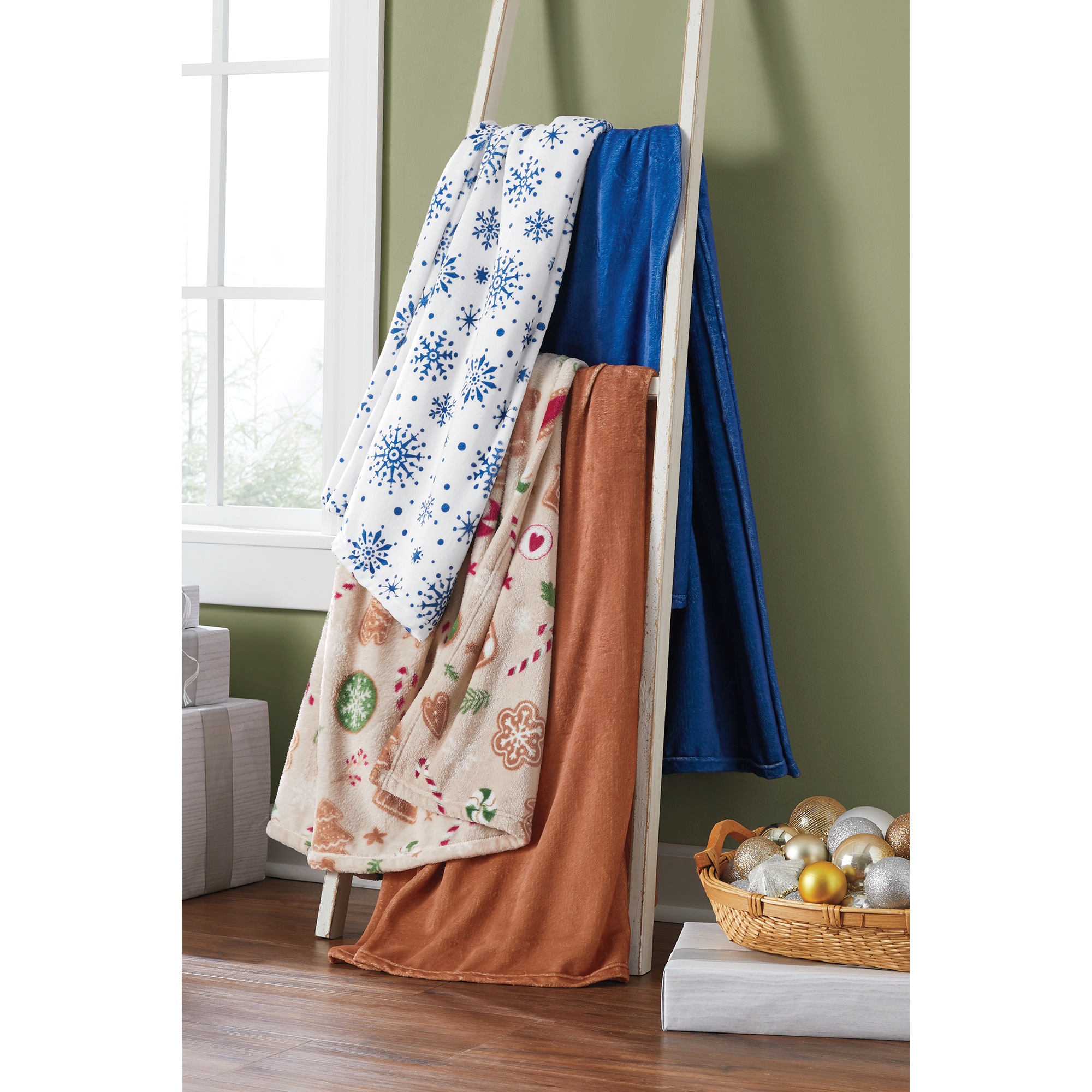 Set of 2 Holiday Novelty Throws, , large