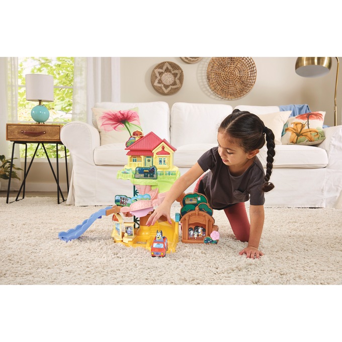 VTech Go! Go! Smart Wheels Bluey Road Trip Playset, , large