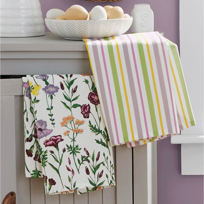 Set of 2 Romantic Kitchen Dish Towels, , large