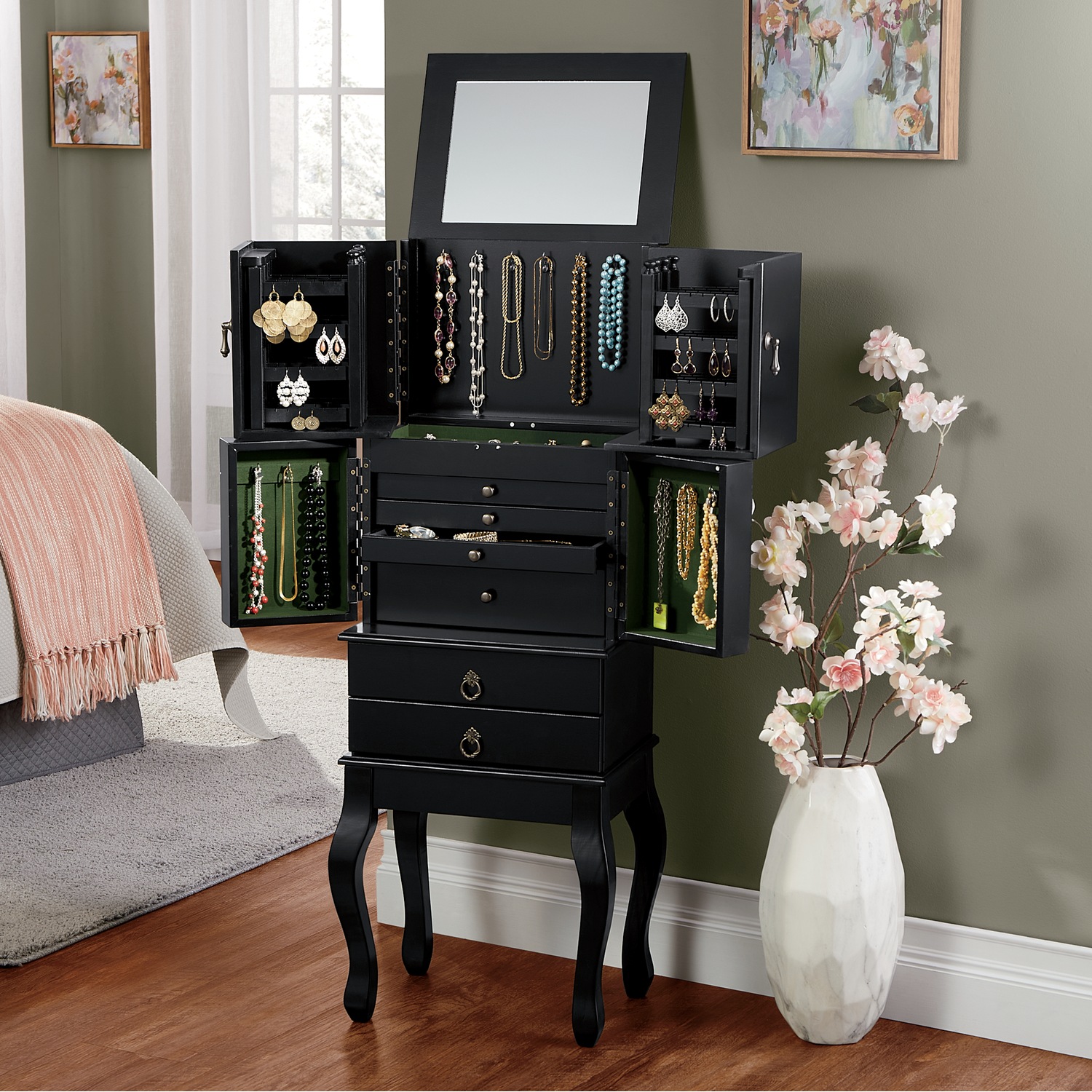 Black jewelry chest outlet