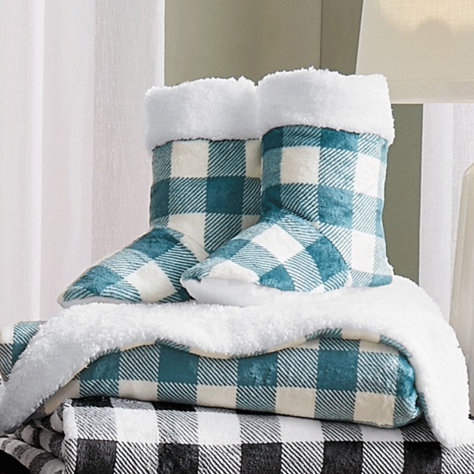 Buffalo Plaid Throw and Bootie Set, , large