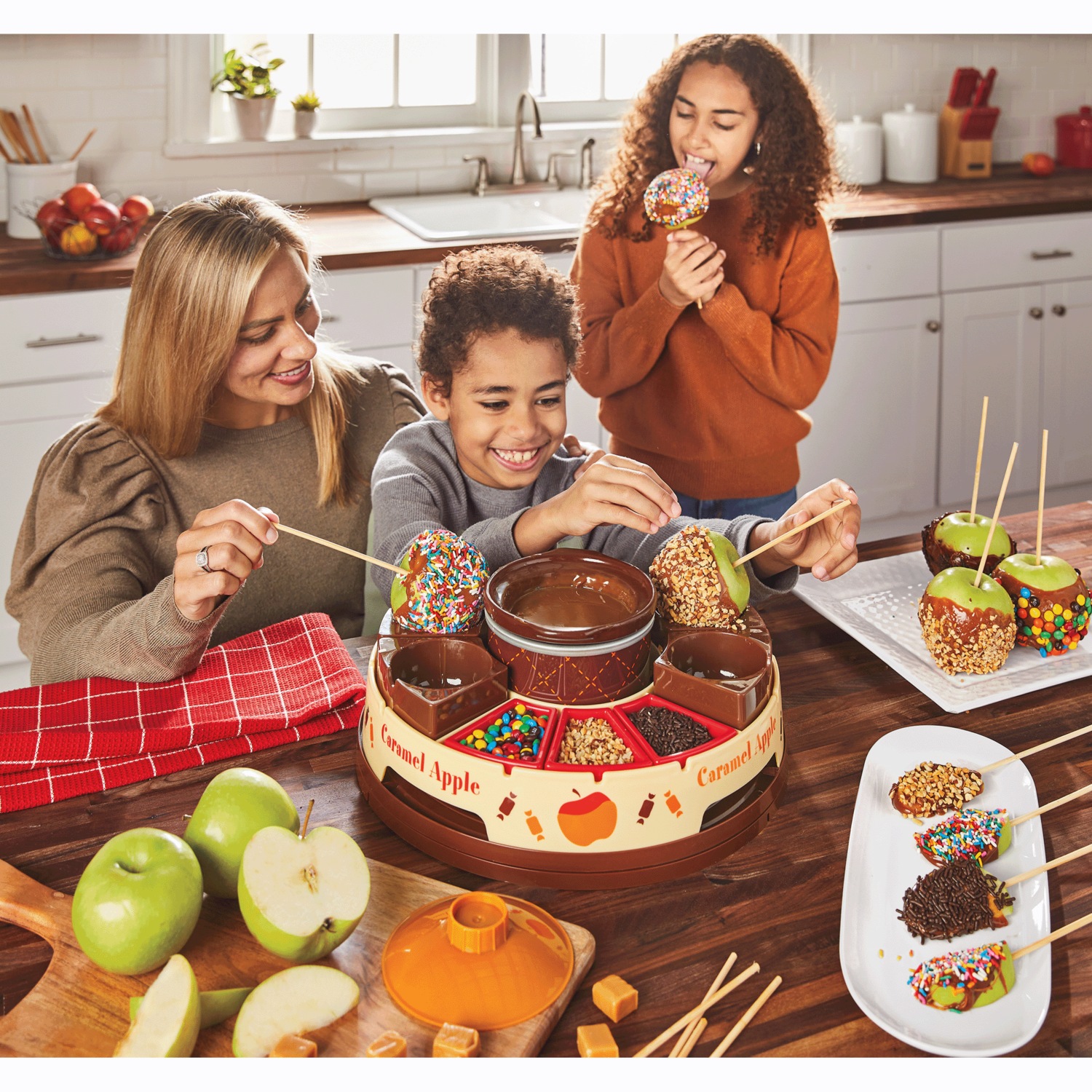 Nostalgia Caramel Apple Bar | Swiss Colony