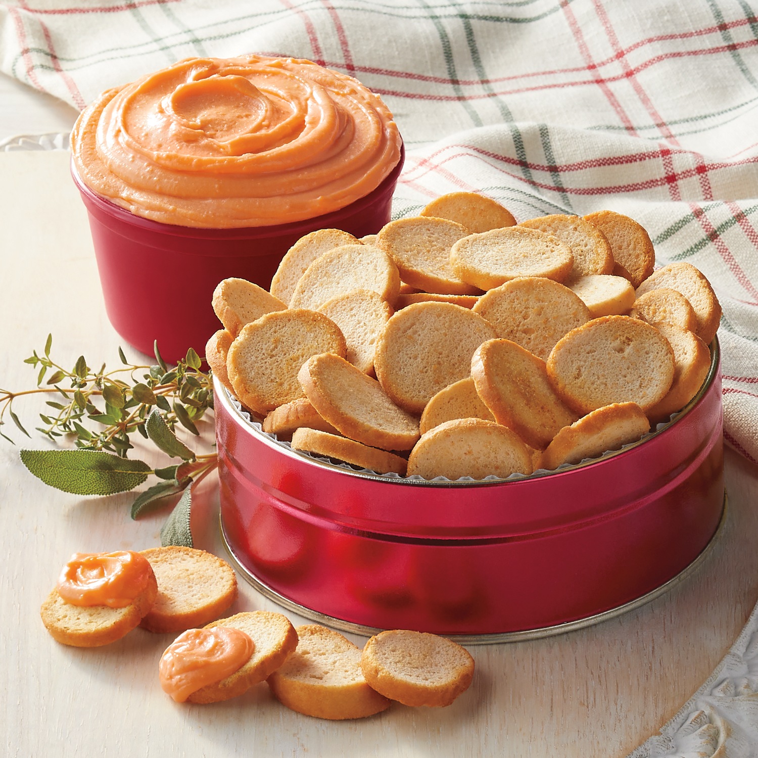 Incredible Spreadables® with Crunchy Crrrisps | Swiss Colony
