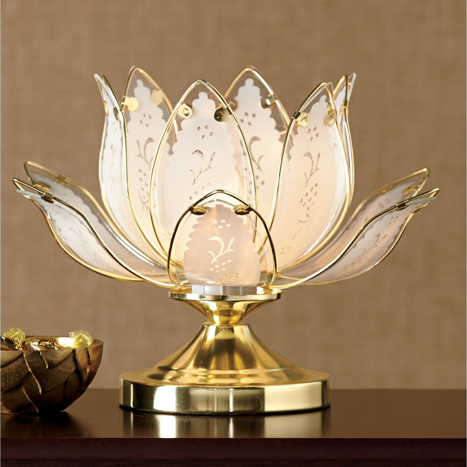 Lotus Touch Lamp Swiss Colony
