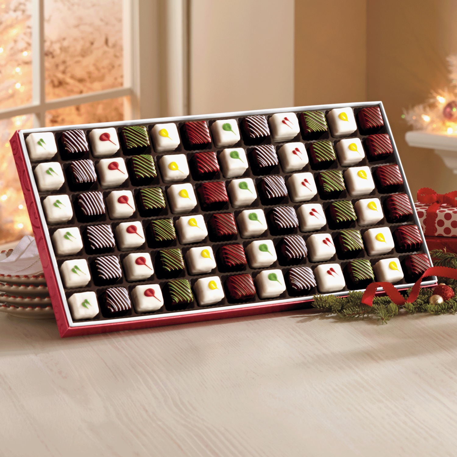 Christmas Petits Fours | Swiss Colony