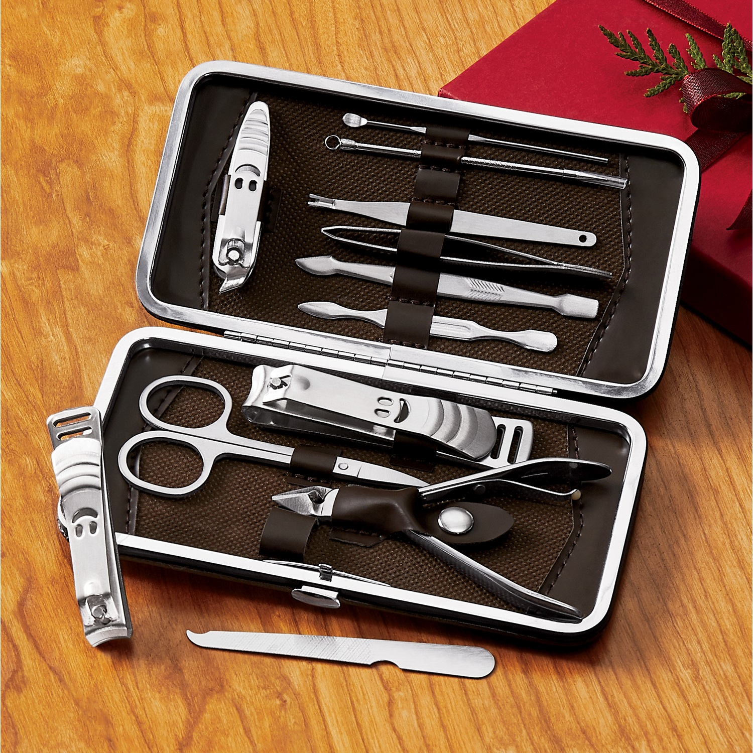 12-Piece Manicure Set | Swiss Colony