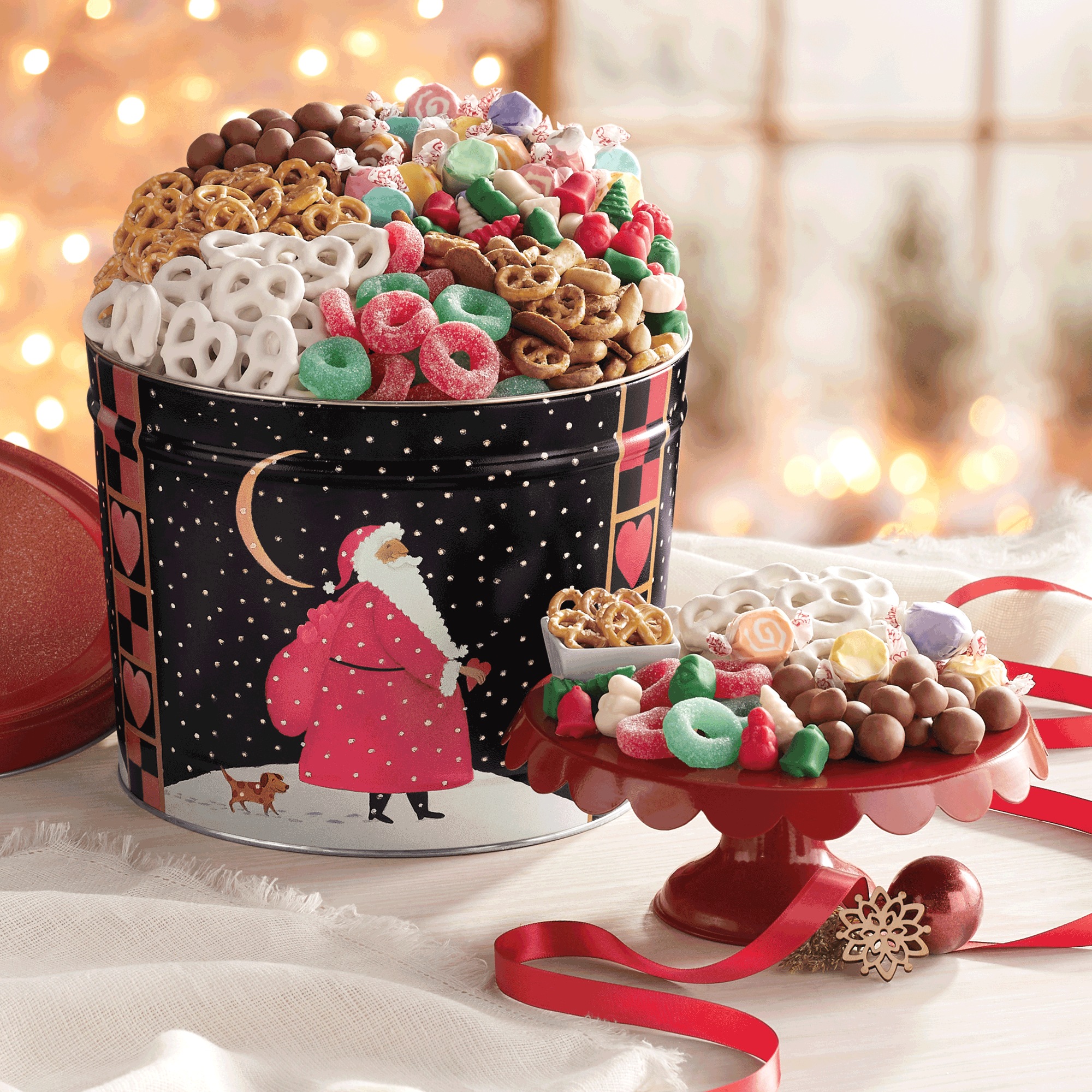 Santa's Snacks Tin | Swiss Colony